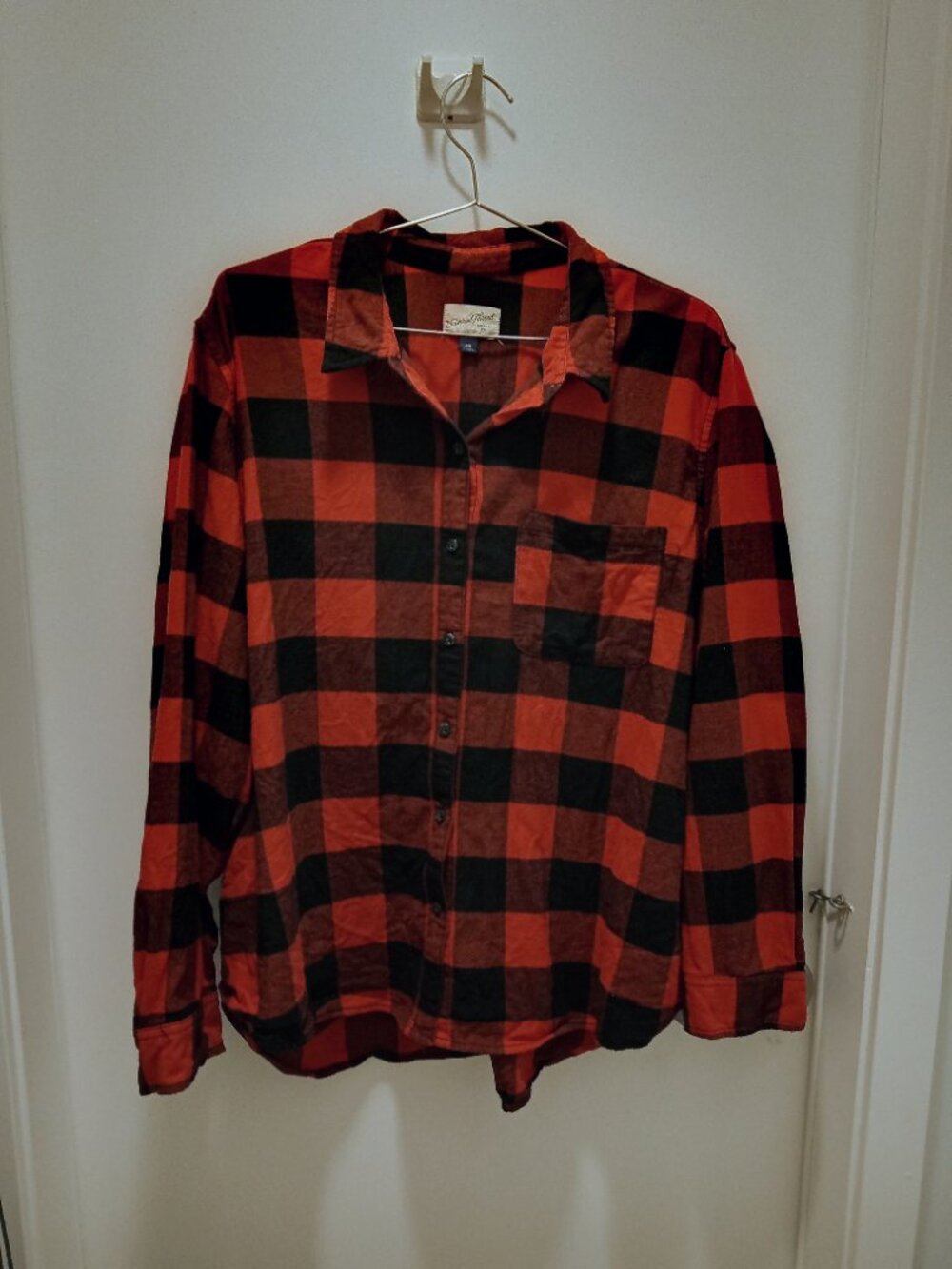 Universal Thread Women's XXL Plaid Long Sleeve Shirt
